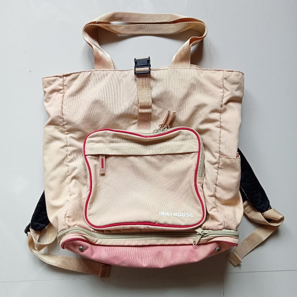 tas Miki House bisa jadi tas dukung/ backpack. bisa juga jadi tas jinjing/ Tote bag