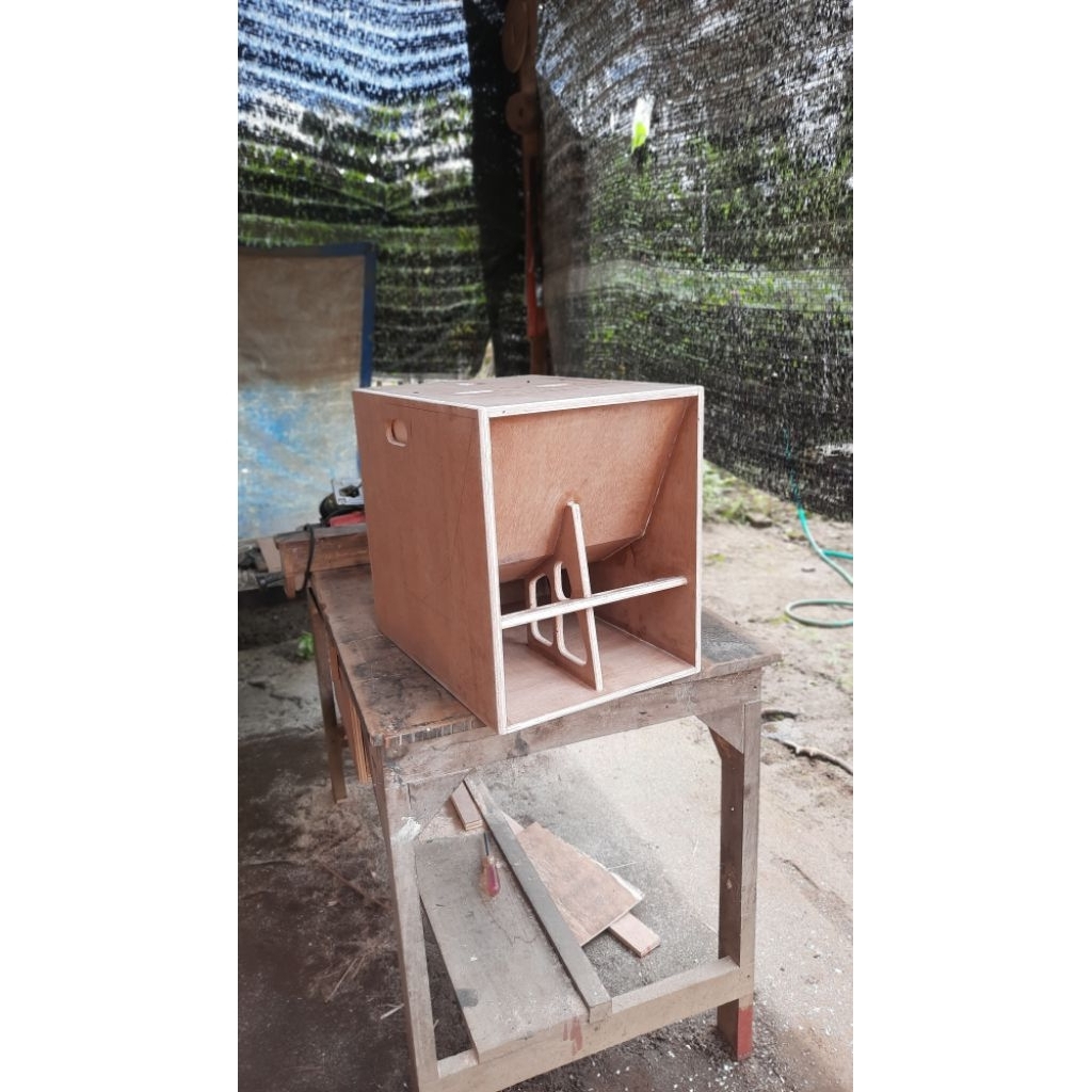 box cla 10 inch single