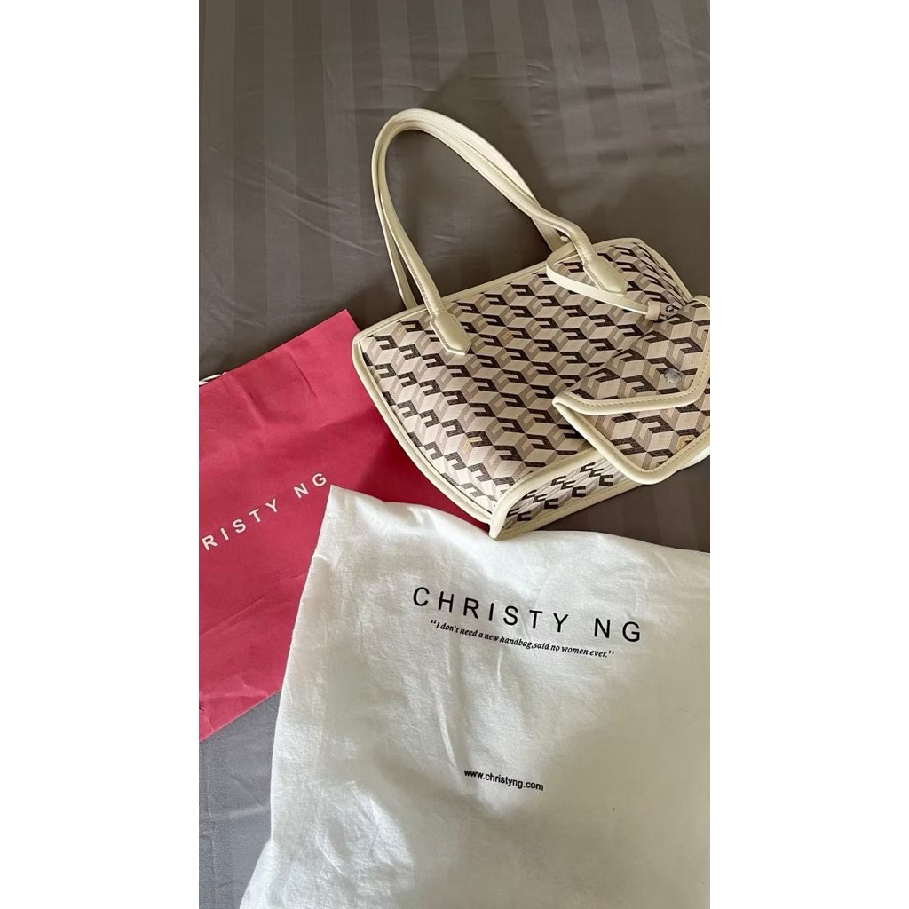 Preloved cristy ng