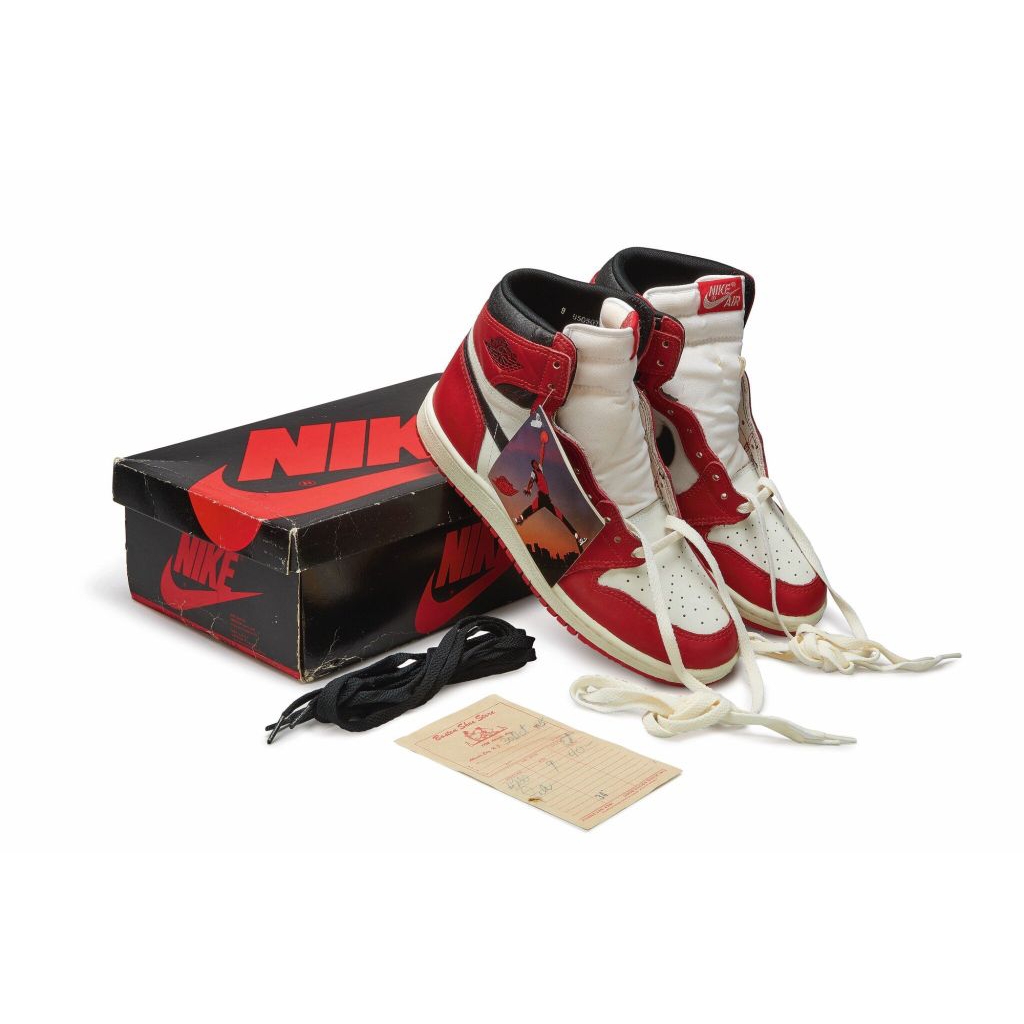 Air Jordan 1 Retro High OG Chicago 2015