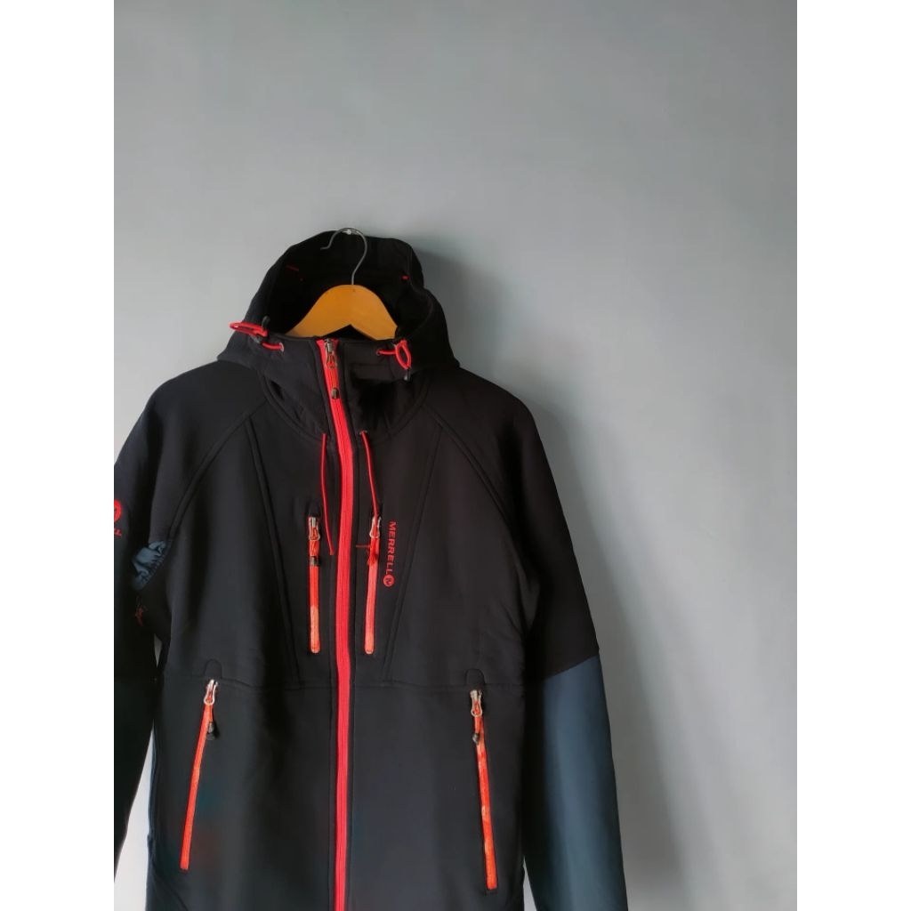 Jaket Outdoor Tebal MERRELL Size M Original Second
