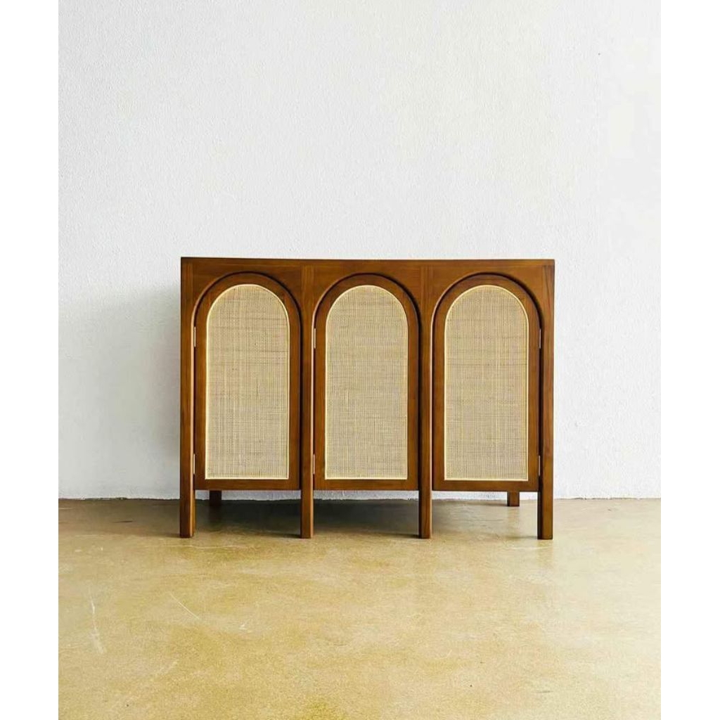 bufet tv rotan retro/bufet tv rotan minimalis retro/bufet tv rotan jati/bufet rotan estetik/bufet ro