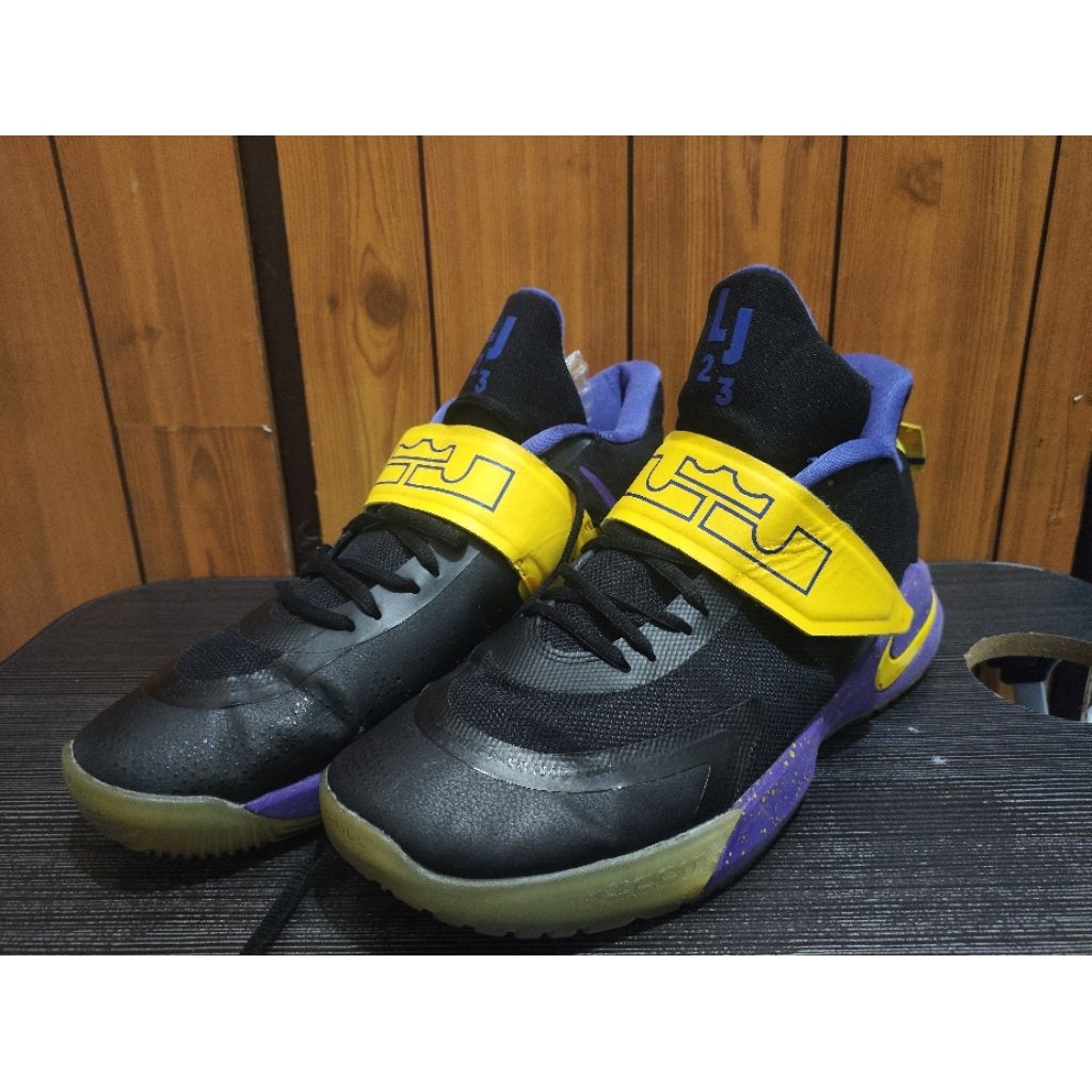 Nike LeBron 12 Ambassador Camo