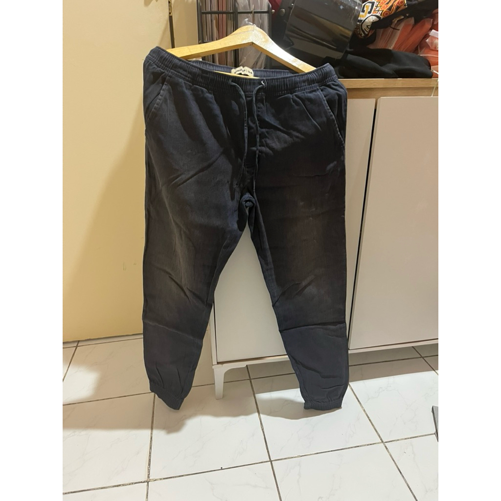 Celana Panjang Jogger Pants Erigo