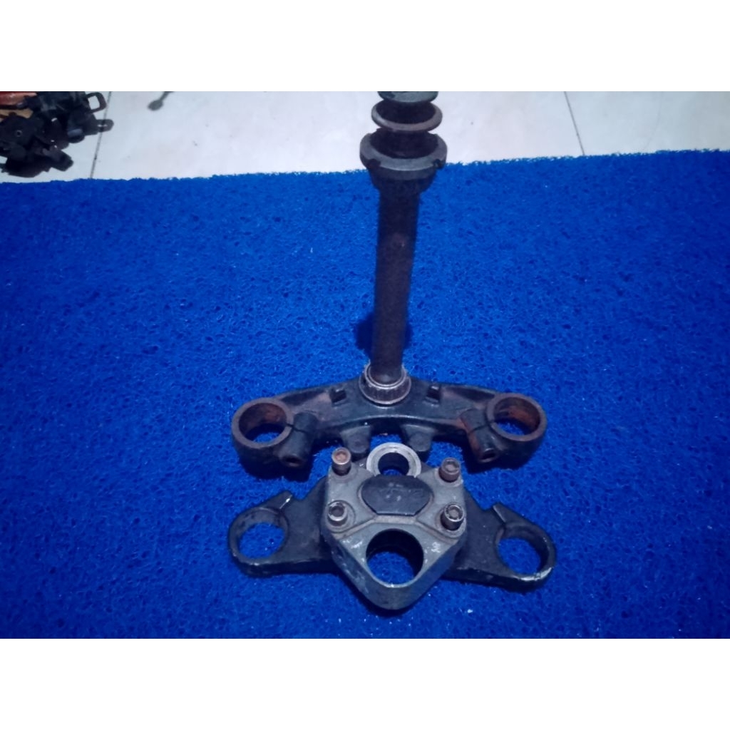 t segitiga atas bawah bajaj Pulsar as 33 komstir pnp Honda cb gl mp original