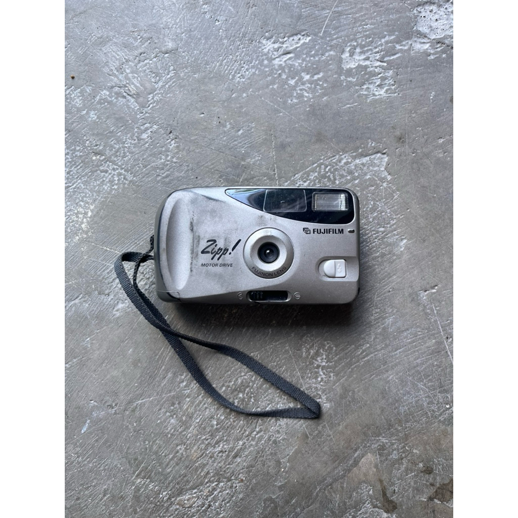 KAMERA ANALOG FUJIFILM ZIP