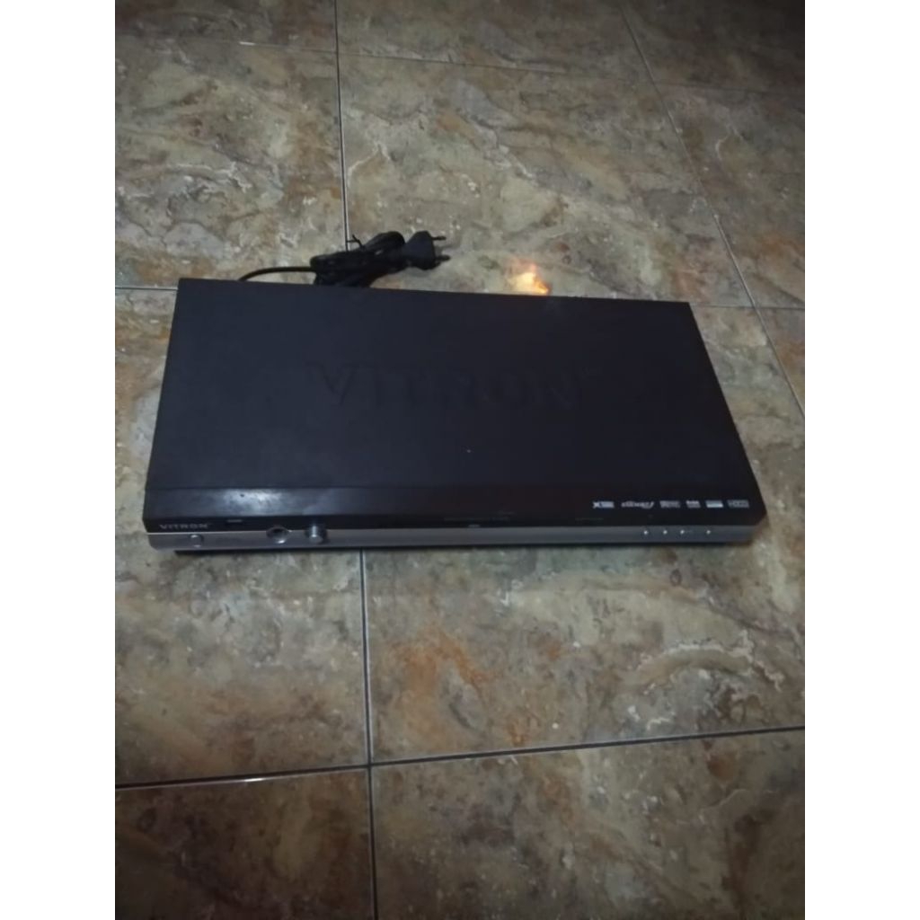 DVD VCD CD PLAYER merk Vitron DVD-685 USB normal mic normal tidak ada remot siap kirim setiap hari b