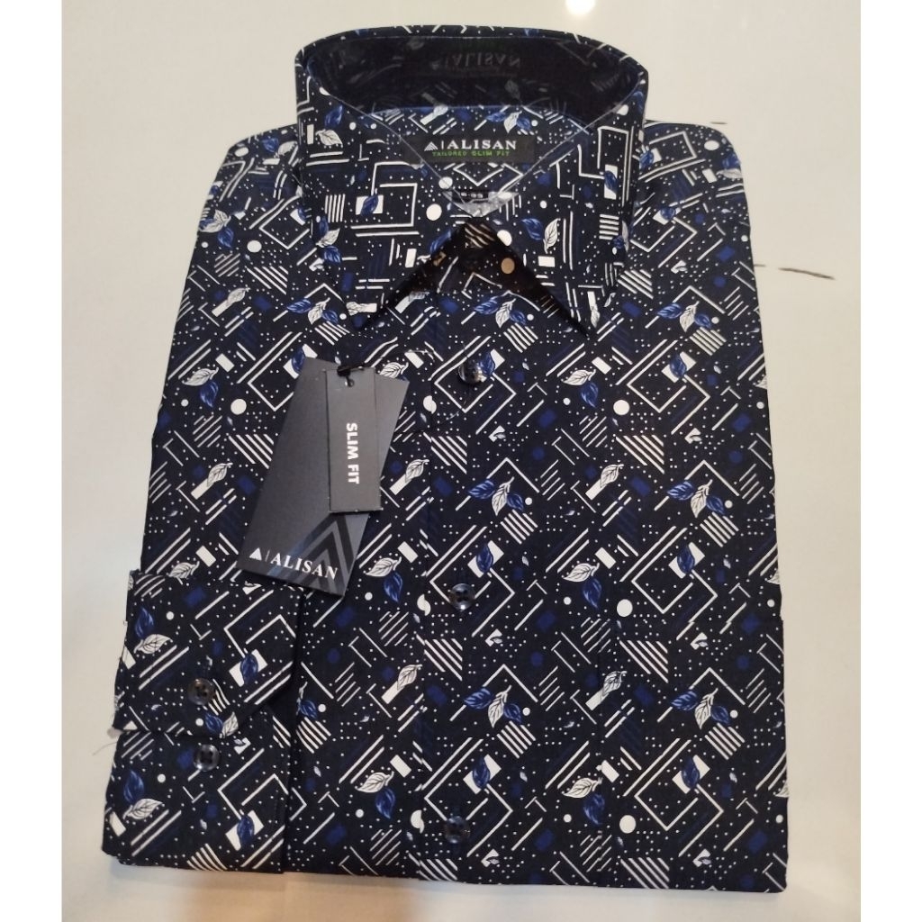 Kemeja Alisan Batik  Motif Bunga Kecil Dasaran Hitam  Lengan Panjang Slimfit