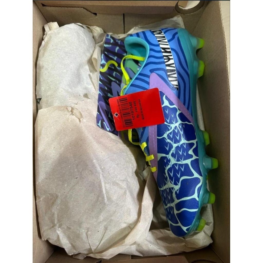 sepatu sepakbola SPECS REACTO BLITZ