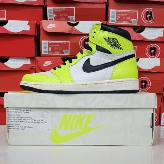 SEPATU NIKE AIR JORDAN 1 RETRO HIGH OG VISIONARE