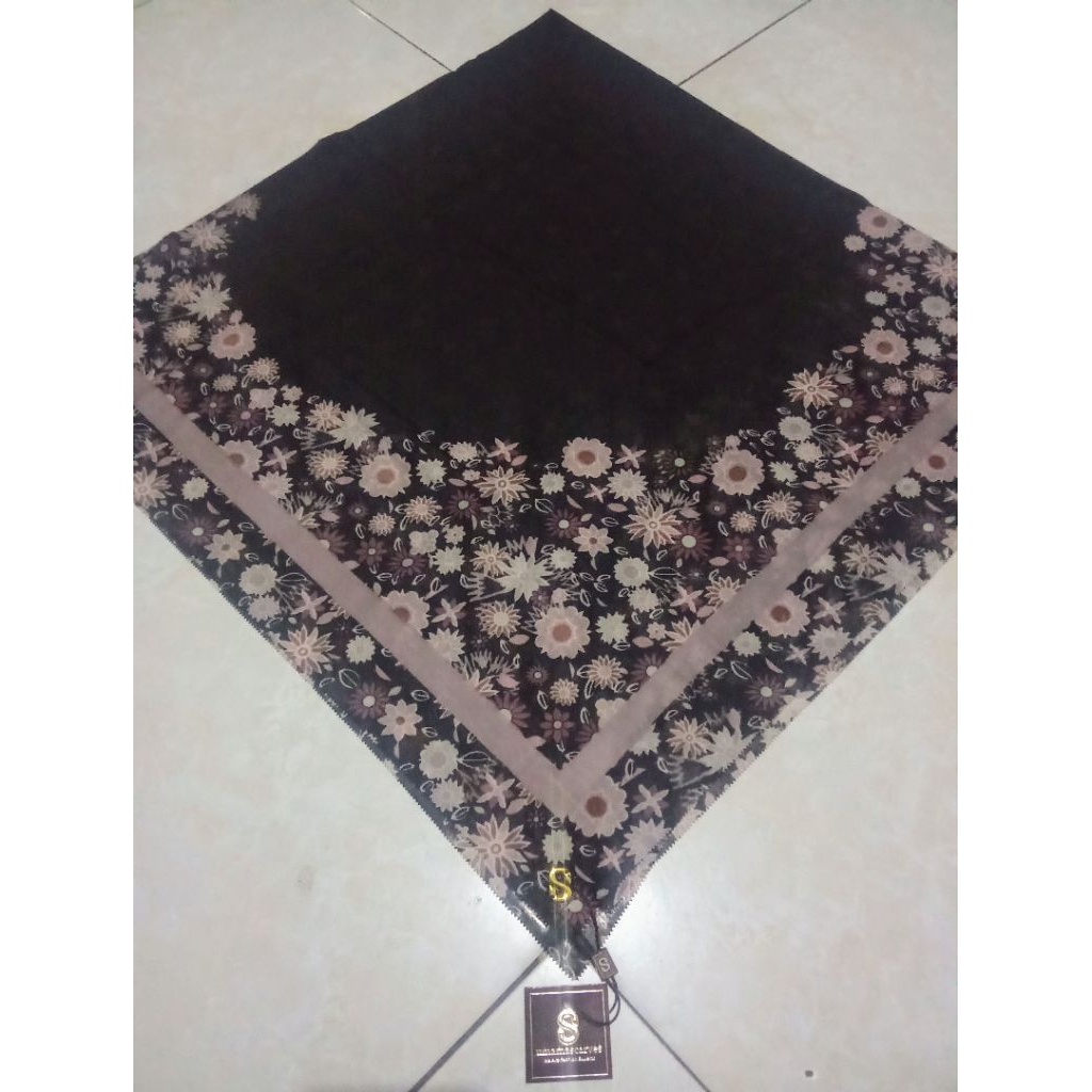 Umama Paris posh logo S