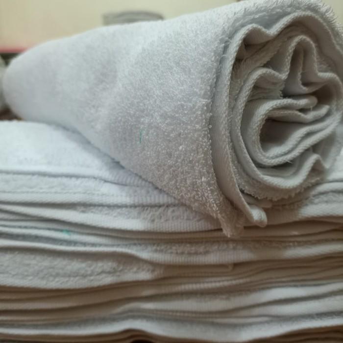 New Handuk Mutia Putih Tanggung 50 x 100