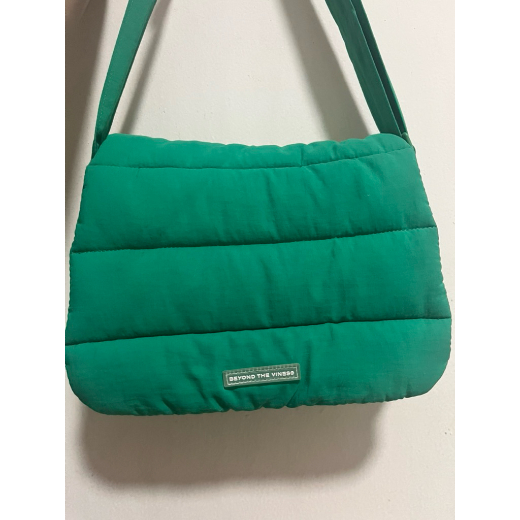 PRELOVED BTV POOFY BAG (GREEN)