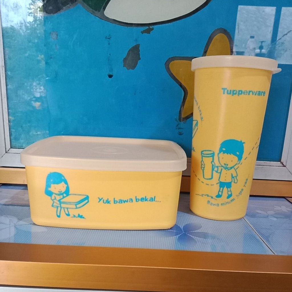 set tempat makan tupperware ori preloved