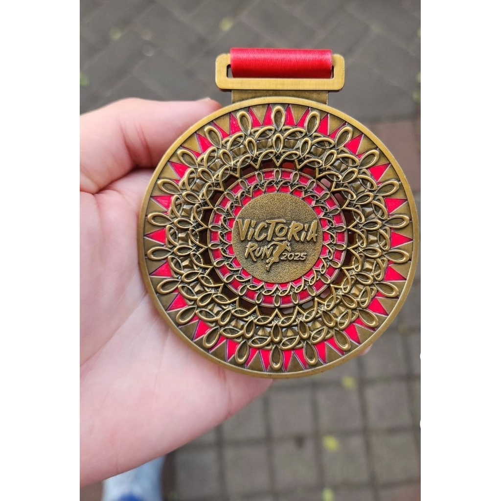 MEDALI FINISHER HALF MARATHON 21K VICTORIA RUN 2025