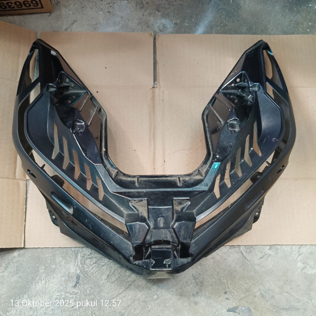 Frame Alis Lampu Depan Vario 125 150 Led New 2018-2025 Original