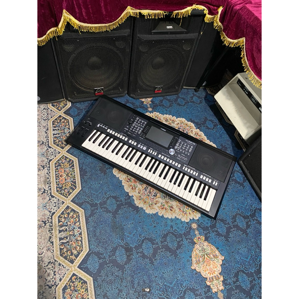 Keyboard Yamaha PSR S975