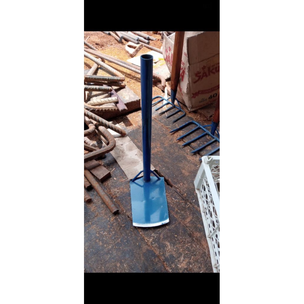 Cangkul kecil gagang besi/besi tebal tajam