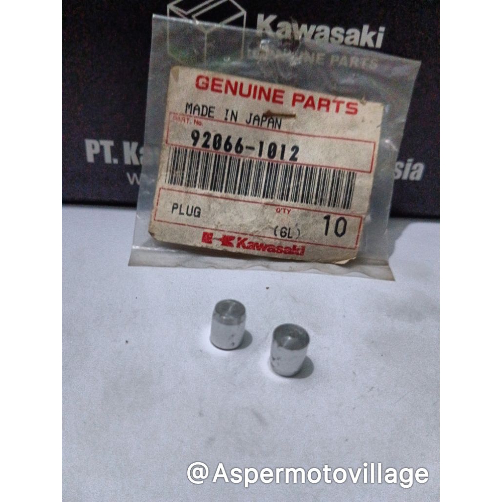 tutup jalur oli crankcase KLX150 D-Tracker150 92066-1012