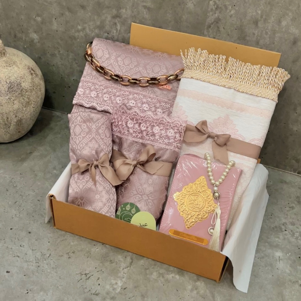 paket alat sholat mukena seserahan pernikahan mahar kado ibu kado istri mukena mewah mukena terbaru