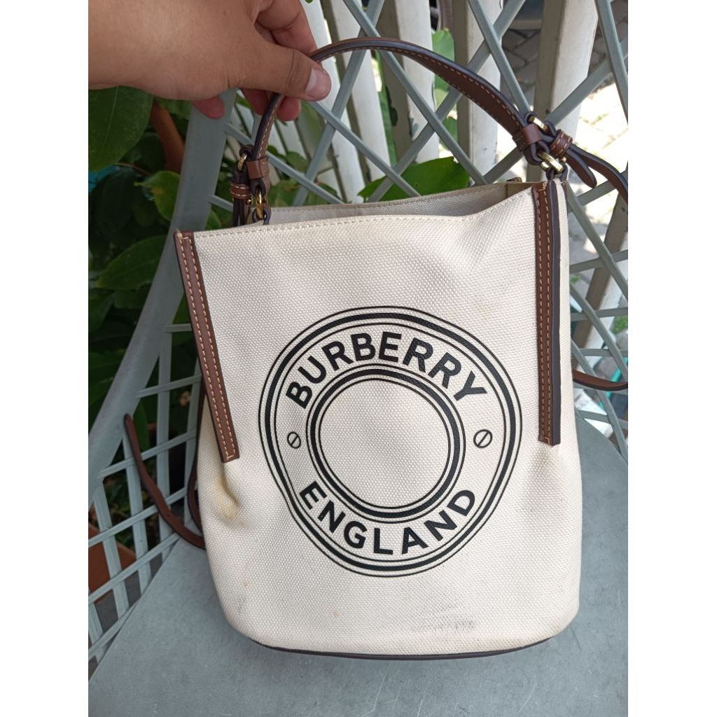Tas Burberry Small Peggy Bucket