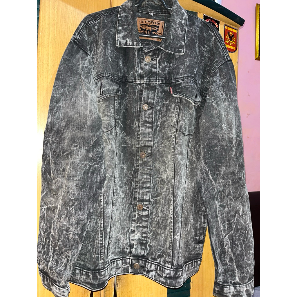 PRELOVED MURAH Jaket Levis Pria