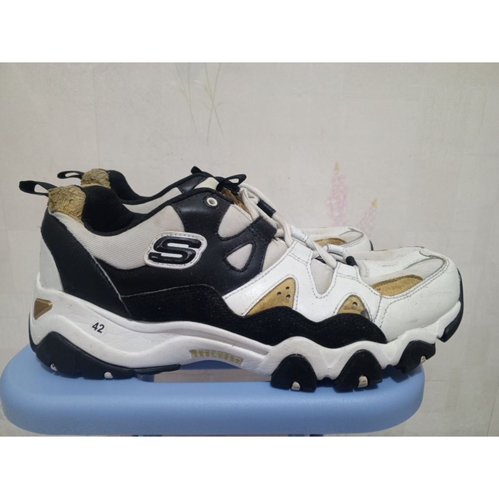 Skechers dlites hitam putih kombinasi