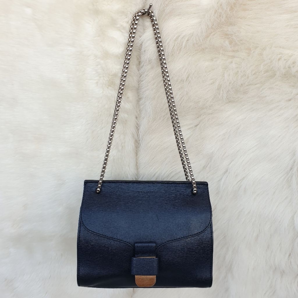 Tas Coccinelle Selempang Sling Bag Shoulder Bag Hitam Wanita Kulit Asli Tali Rantai