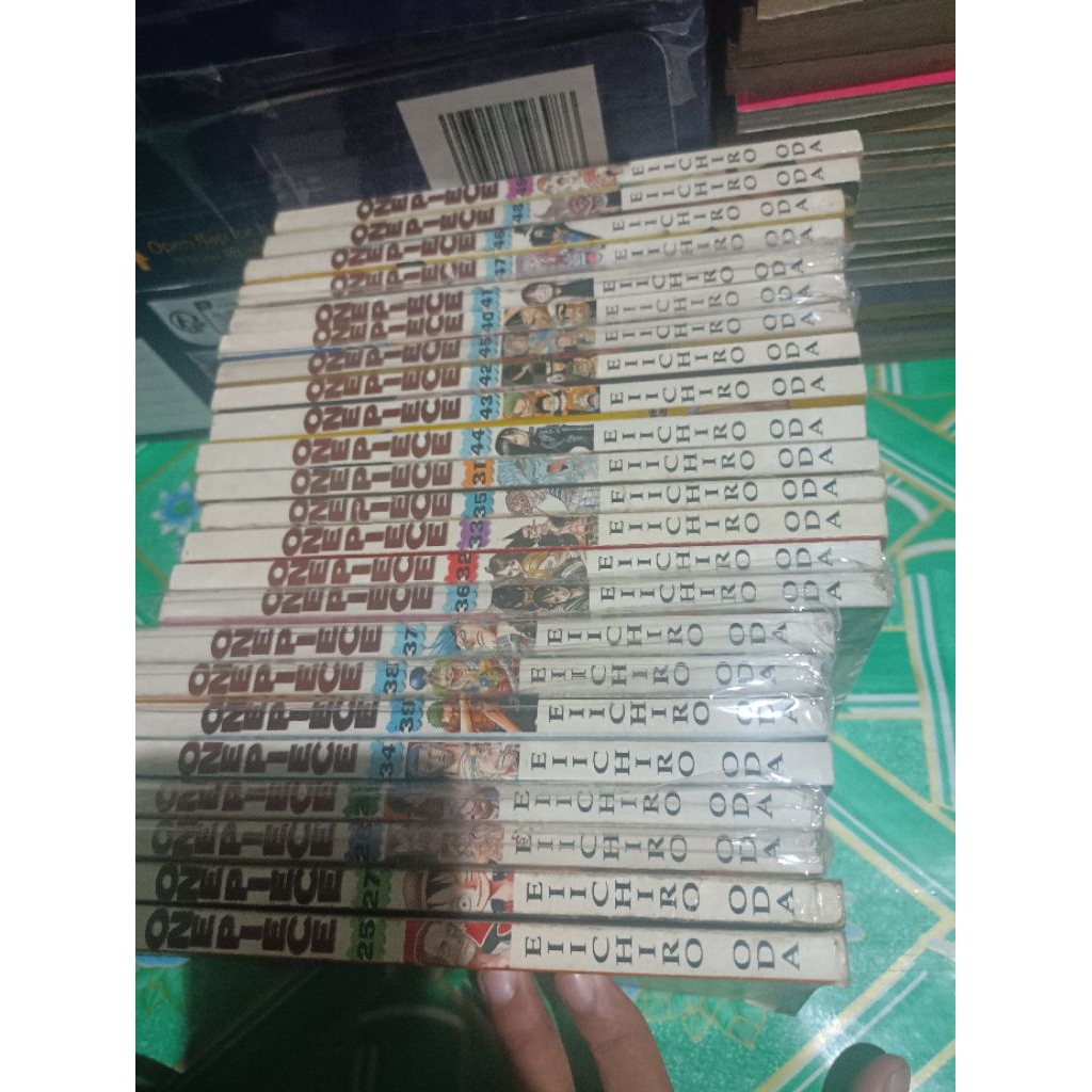 Komik one piece 20,25,27,28,31,32,33,34,35,36,37,38,39,40,41,42,43,44,45,46,47,48,49 cabutan / komik