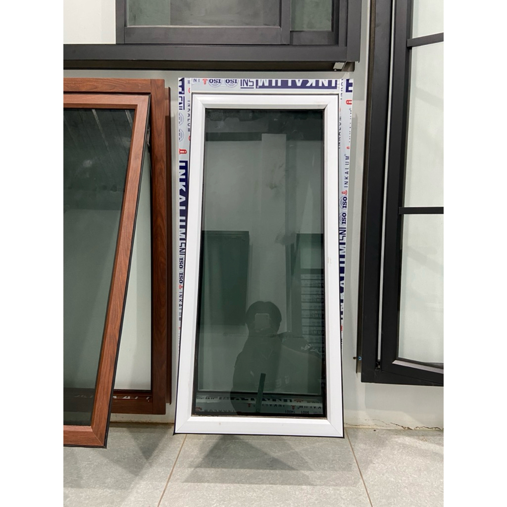 Jendela Jungkit Aluminium UK L50 x T100