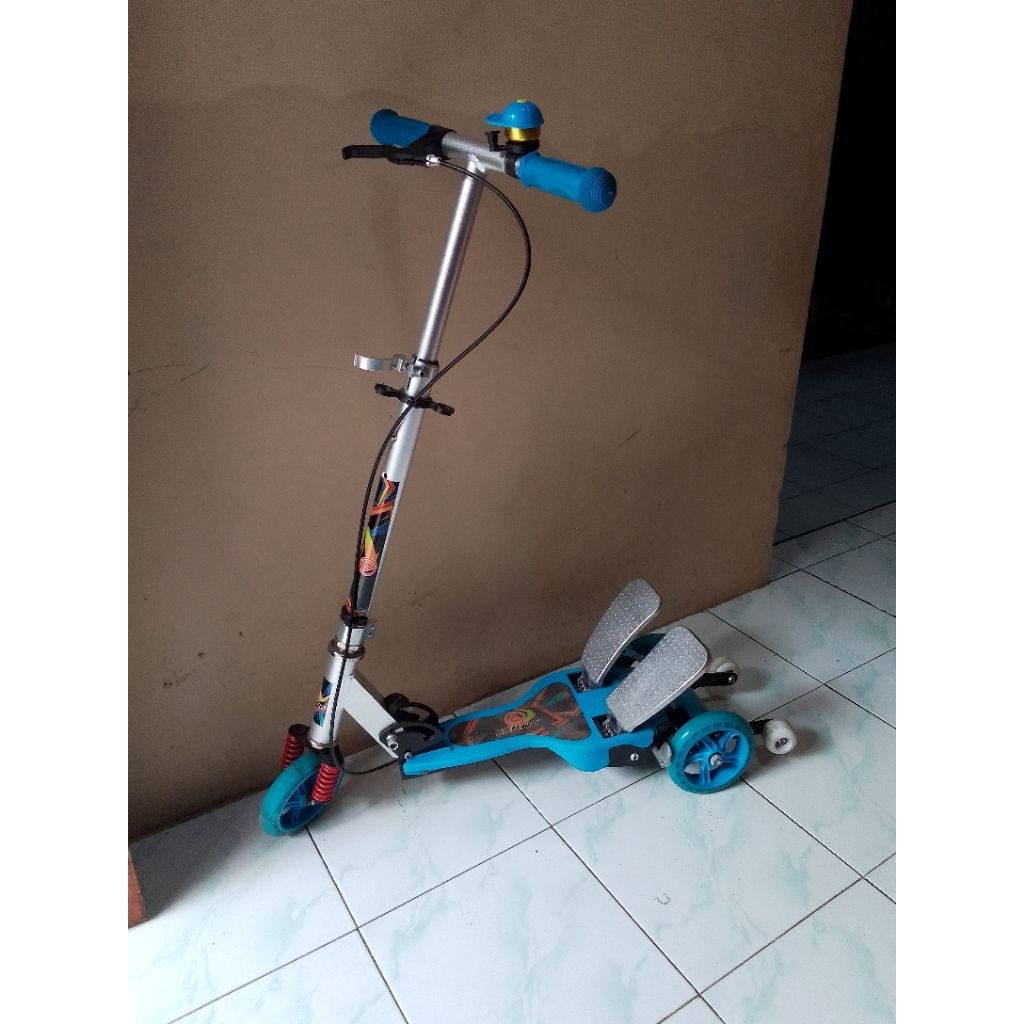 SCOOTER GENJOT/ OTOPED INJAK ANAK RODA 3