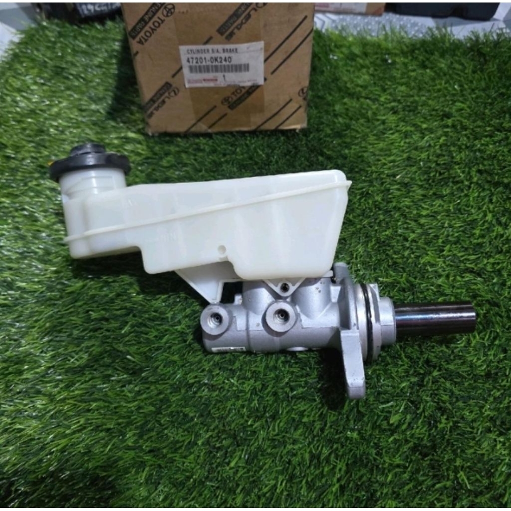 BM ASSY MASTER REM ATAS TOYOTA INNOVA REBORN ORIGINAL