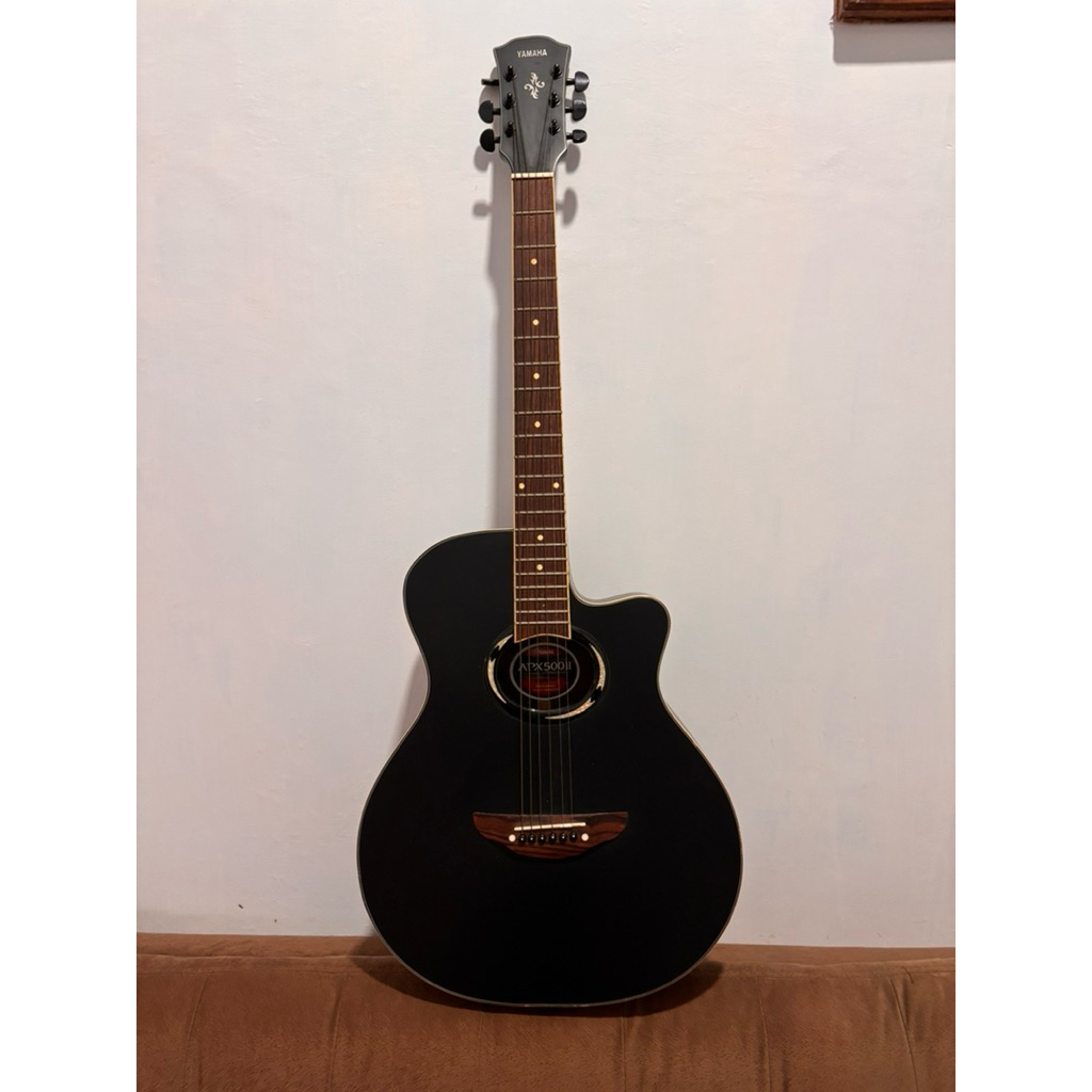 Gitar Akustik Preloved Merk Yamaha