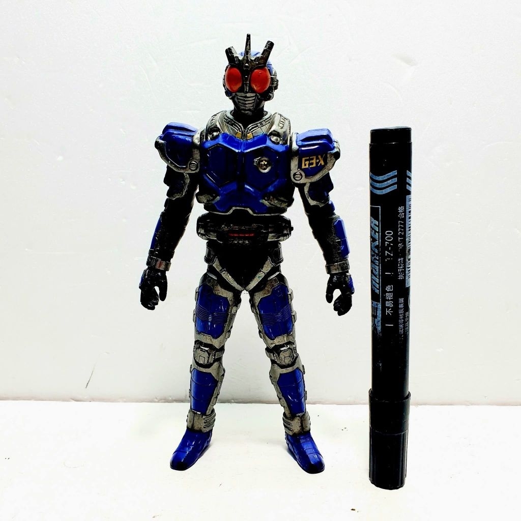 mainan figure Kamen Rider G3-X from the television series Kamen Rider Agittinggi sekitar 17 cm statu