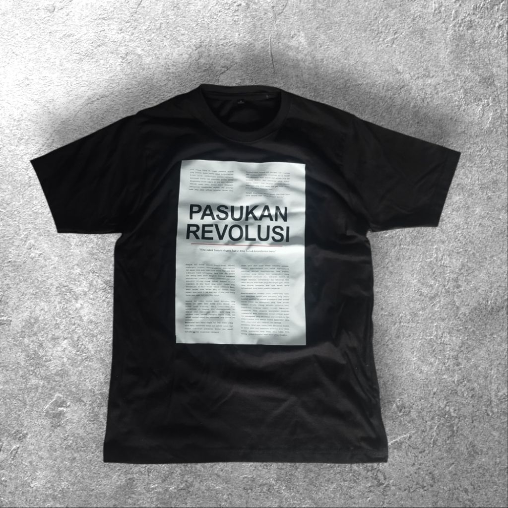 Kaos Distro Pasukan Revolusi Premium Cotton Combed  24s Ferry Irwandi Pria Wanita