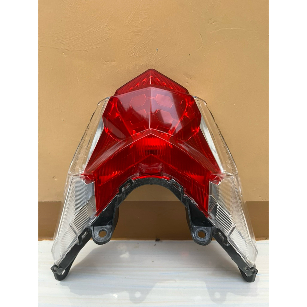 Stoplamp lampu rem belakang vario 150 led old original