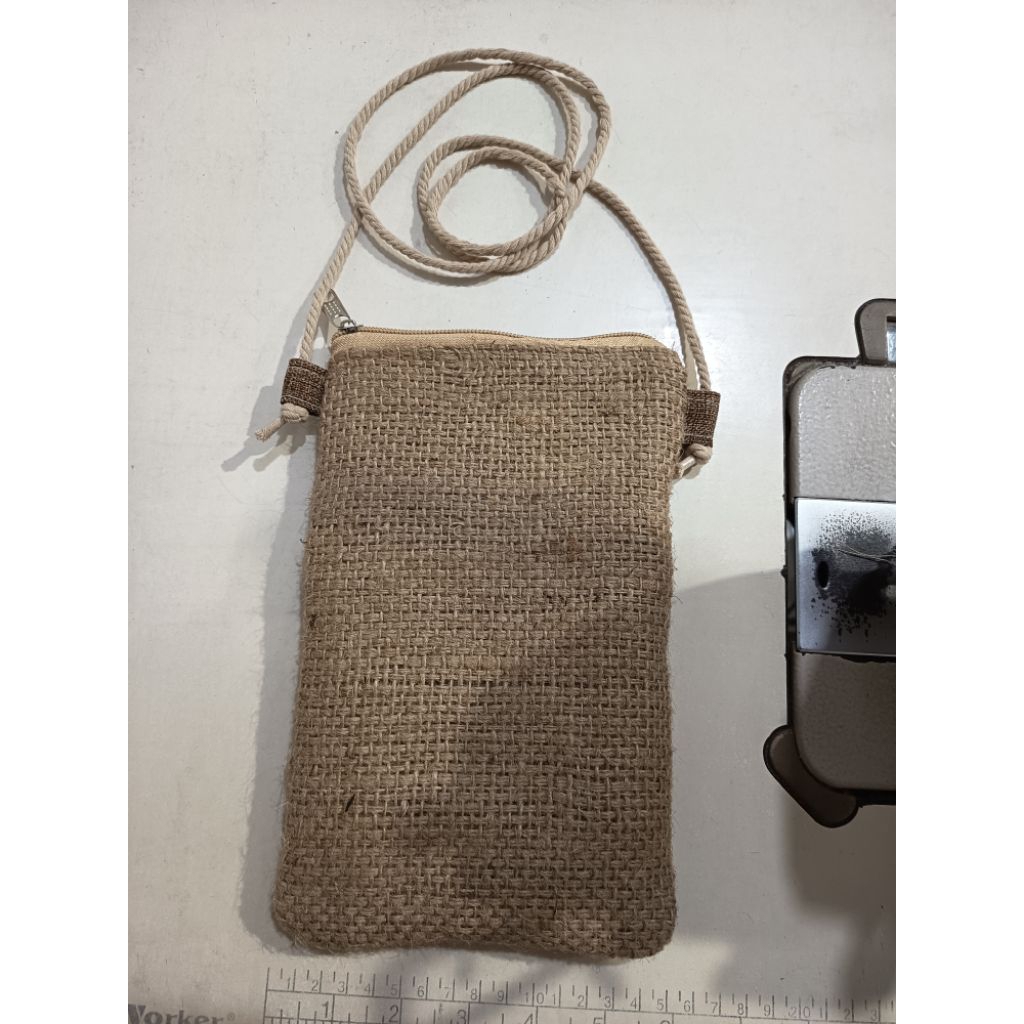 Tas slempang karung goni, Sling hp karung goni