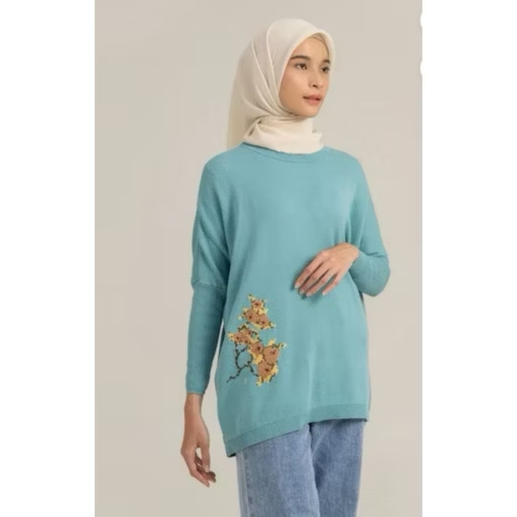 Aghafia knit top ria miranda preloved