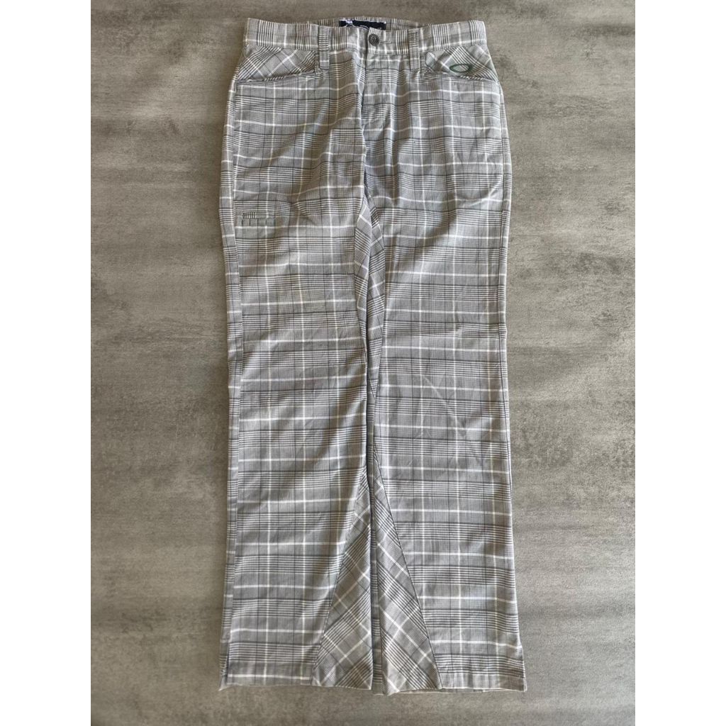 Celana tartan Oakley