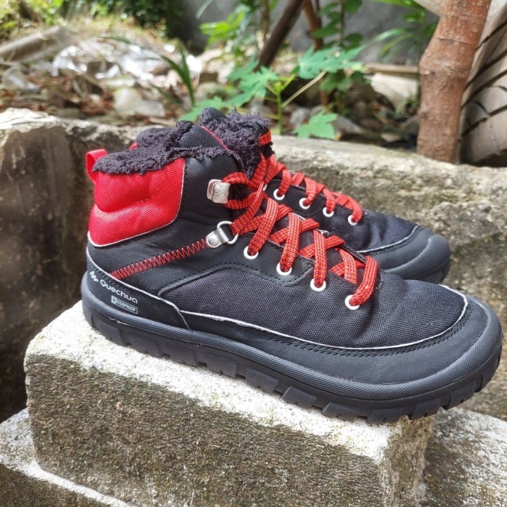 quechua sh100 warm red sepatu outdoor gunung hiking anak
