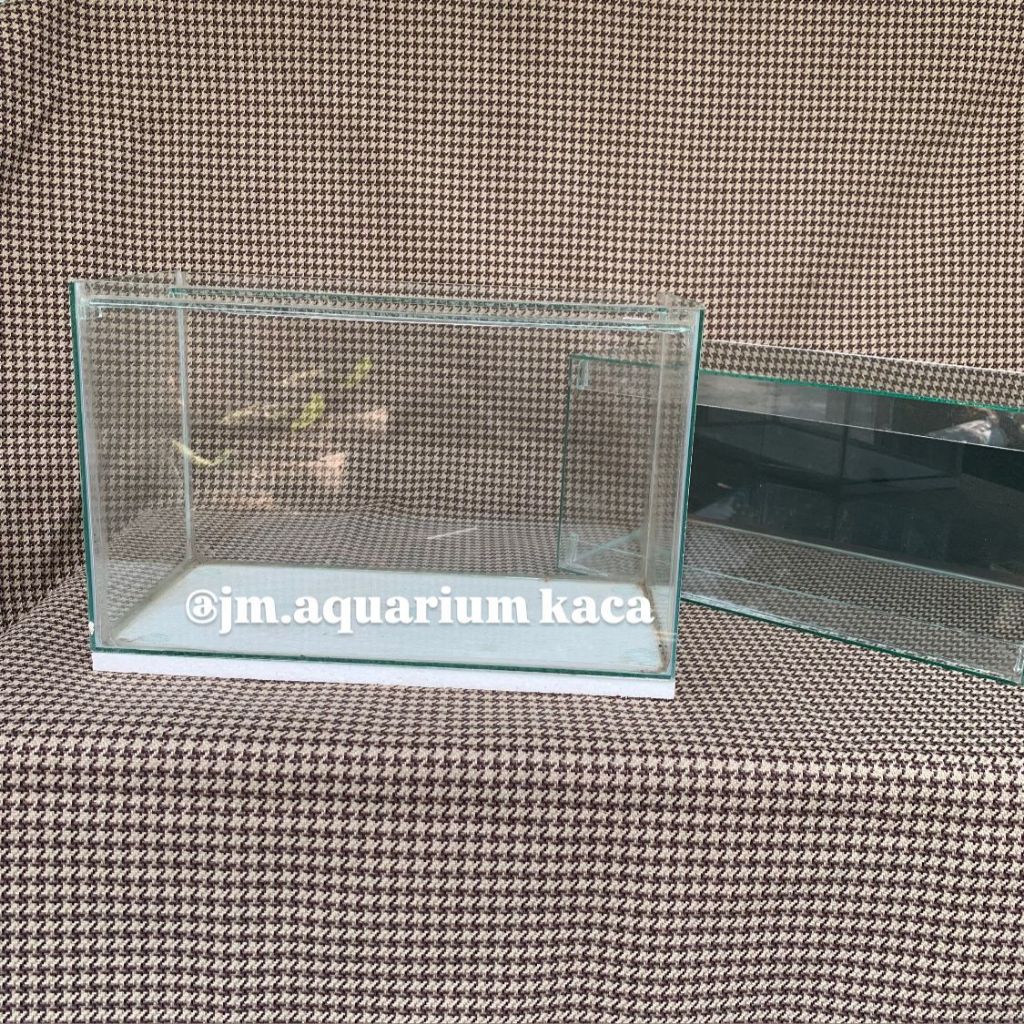 aquarium ukuran 40.20.25 kaca 5mm tebal reptil ikan kecil awet