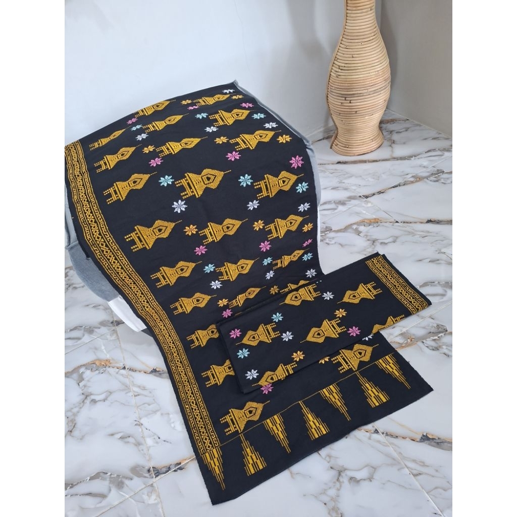 KAIN TENUN SONGKET ASLI LOMBOK MOTIF LUMBUNG