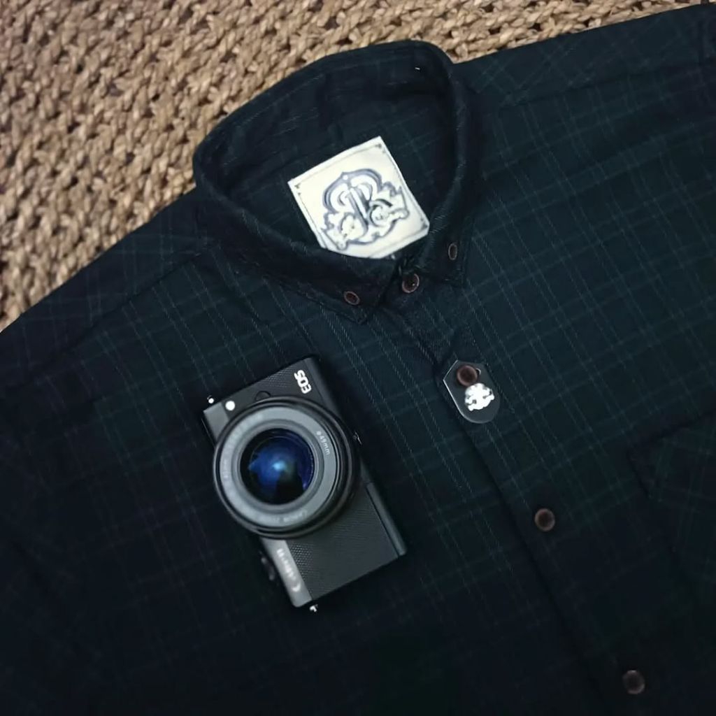 F2D Kemeja Flanel Grey Black Best Seller / flanel/hem pria/ flanel pria/ kemeja flanel/ eighty eight