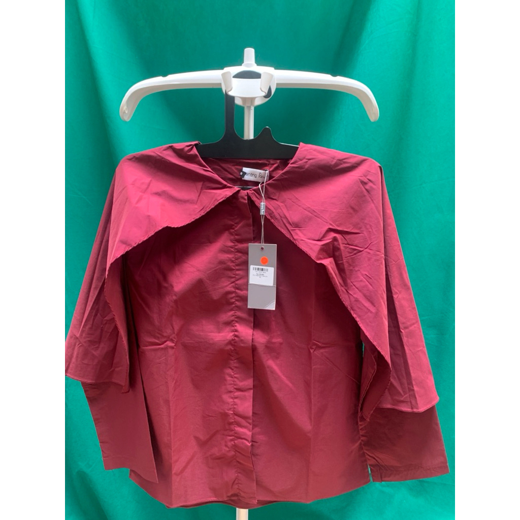 Benang Jarum by Button Scarves x Allysa Hawadi Zizi Cape Shirt Maroon original