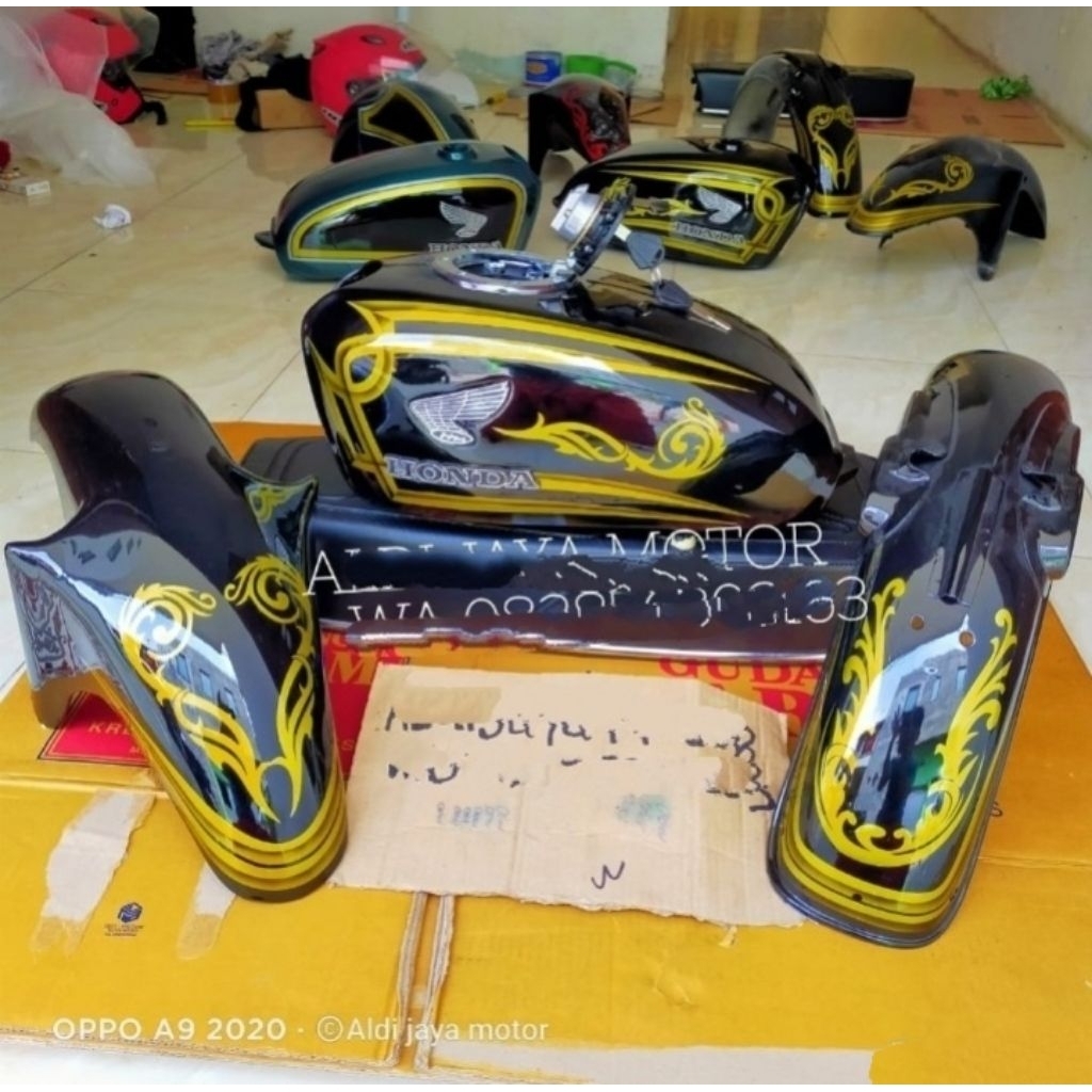 tangki cb body set cb tutup ninja motif batik dilan Airbrush Anti karat sudah di resin dalamnya
