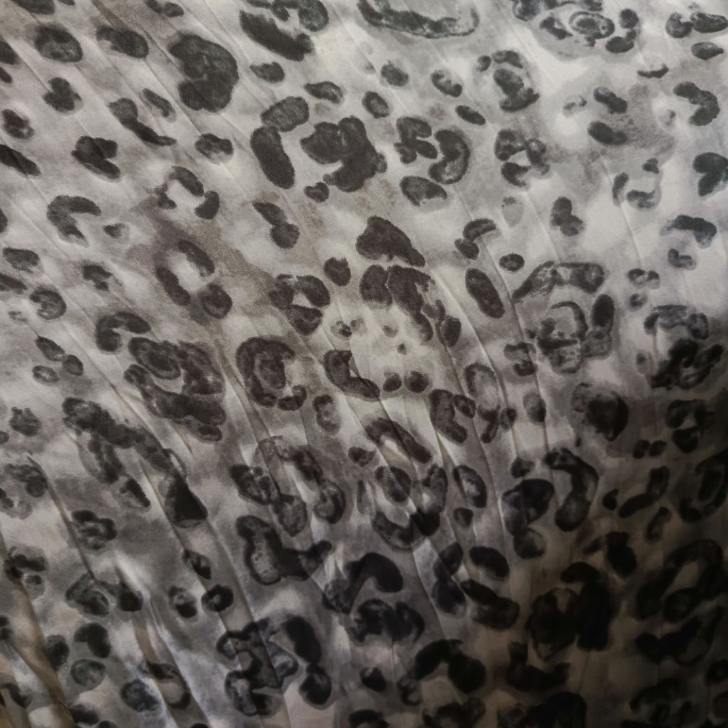 kain satin motif - kain satin silk motif - kain satin armani - kain satin polos - kain satin velvet 