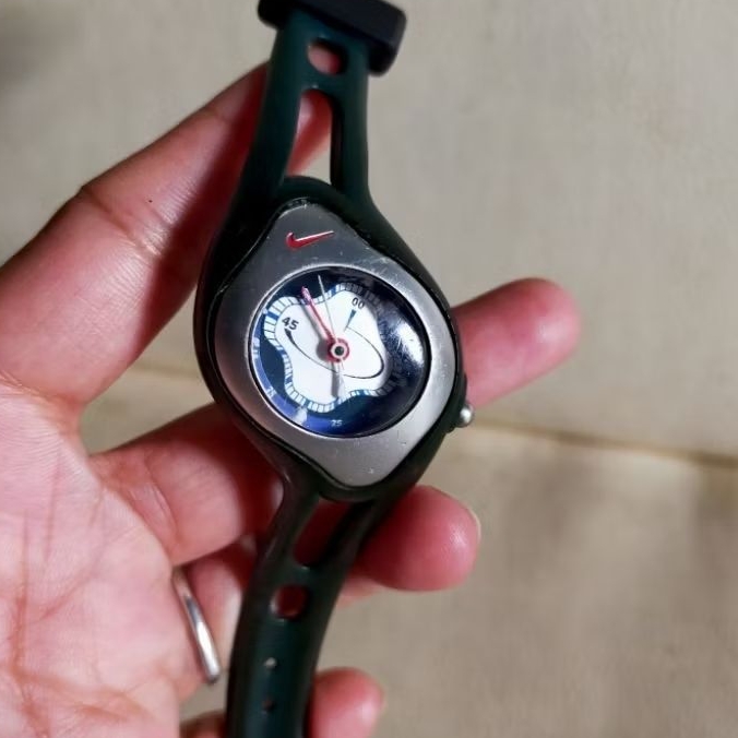Preloved Jam Tangan Nike TRIAX  WK 0005