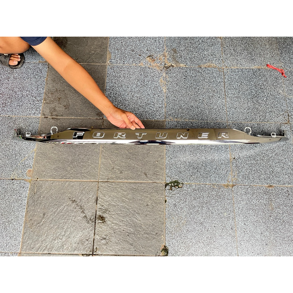 trunklid toyota fortuner vrz atau trunklid fortuner vrz atau trunklid fortuner atau list bagasi toyo