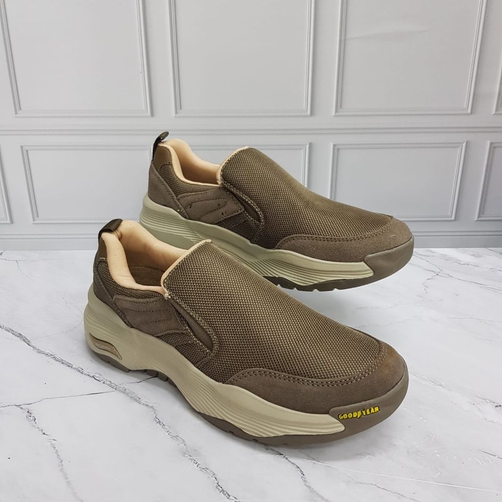 sepatu Skechers arch pit Goodyear