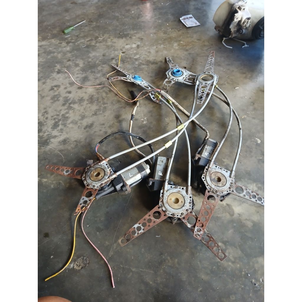 power window Toyota Vios Gen 1